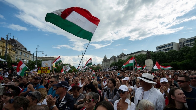 Protest opozicije u Mađarskoj: 'Nezaustavljivi vjetar promjena'