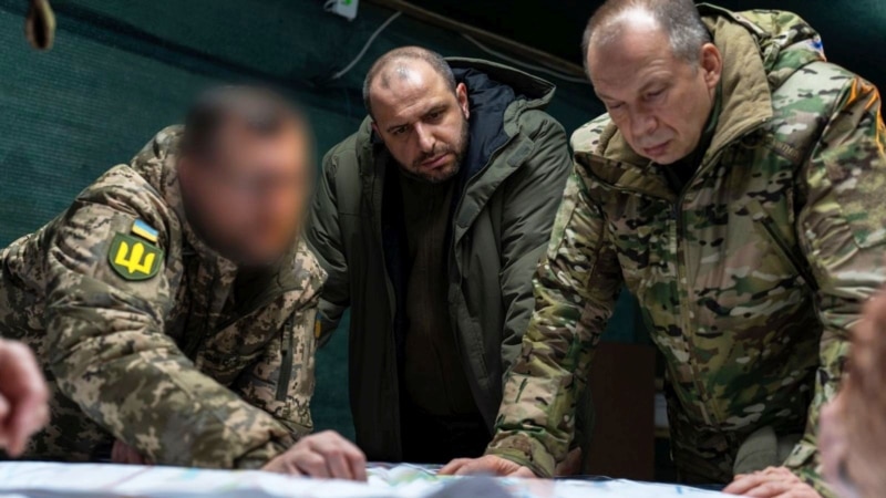 Сырский говорит о сложной оперативной обстановке на восточном направлении после посещения позиций ВСУ