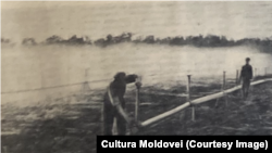 Un sistem de irigație demonstrativ pe câmpurile colhozului “Calea spre comunism”, raionul Dubăsari. „Cultura Moldovei”, 20 octombrie 1963.