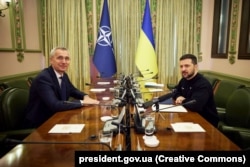 Ukrainian President Volodymyr Zelenskiy and NATO Secretary-General Jens Stoltenberg meet in Kyiv on April 20.