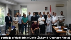 Ministar bez portfelja u Vladi Srbije Đorđe Milićević sa predstavnicima srpskih udruženja i nevladinih organizacija u Generalnom konzulatu Srbije u Banjaluci, 25. jul 2024.