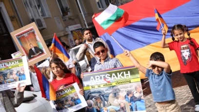 Представители на арменската общност в България проведоха шествия в София