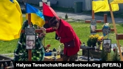 Поховання українських захисників на Полі почесних поховань у Львові