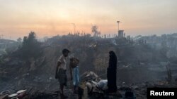 Prizor nakon požara u izbjegličkom kampu u Kutupalongu, 5. mart 2023.