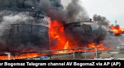 Последствия удара по нефтеперерабатывающему заводу в Брянской области России, январь 2024 года