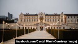 La evenimentul de la Castel Mimi, care va avea loc în condiții de securitate sporită, ar fi așteptată participarea a peste 2.000 de persoane, printre care șefi de stat și de guvern din 44 de țări, dar și liderii Uniunii Europene