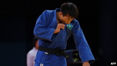 Анаммен орыс үйдегі секс