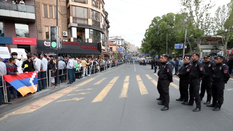 Part Of Central Yerevan Cordoned Off Amid More Protests