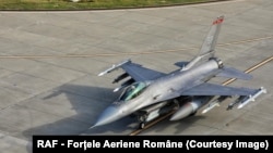 România a cumpărat 18 avioane F-16 pentru antrenamentul militarilor români și ai NATO de la Fetești.