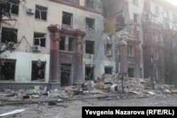 Житлова багатоповерхівка у Запоріжжі після російського ракетного обстрілу, 18 жовтня 2023 року