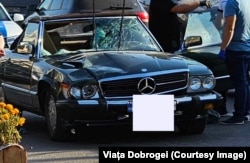 Mașina implicată în accidentul de la 2 Mai este un autoturism de epocă. Modelul a devenit celebru după ce a apărut în serialul Dallas, condus de Bobby Ewing.