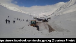Avalanches in the mountainous area of Kyrgyzstan occur very often in late winter and spring.  (file photo)