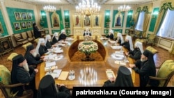 Sinodul Bisericii Ortodoxe Ruse, în frunte cu Patriarhul Kiril, s-a întrunit într-o mănăstire de la Moscova pe 12 martie 2024.