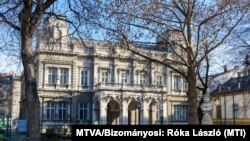 Az Ybl Miklós által tervezett Károlyi-palota a budapesti Pollack Mihály téren 2023. december 17-én. A kiemelt védettségű műemlék része annak a négy utca által határolt területnek, amelyen a Pázmány Péter Katolikus Egyetem új campusát alakítják ki