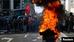 Protesti poljoprivrednika u Briselu zbog planova za smanjenje nitratnih emisija, 3. mart 2023. 