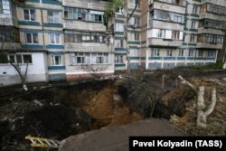 Apartment buildings were evacuated on April 22 after a Sukhoi Su-34 fighter jet accidentally dropped ammunition on Belgorod.
