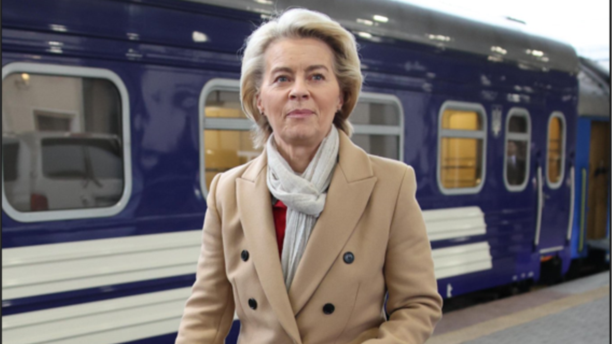Председателката на Европейската комисия (ЕК) Урсула фон дер Лайен пристигна