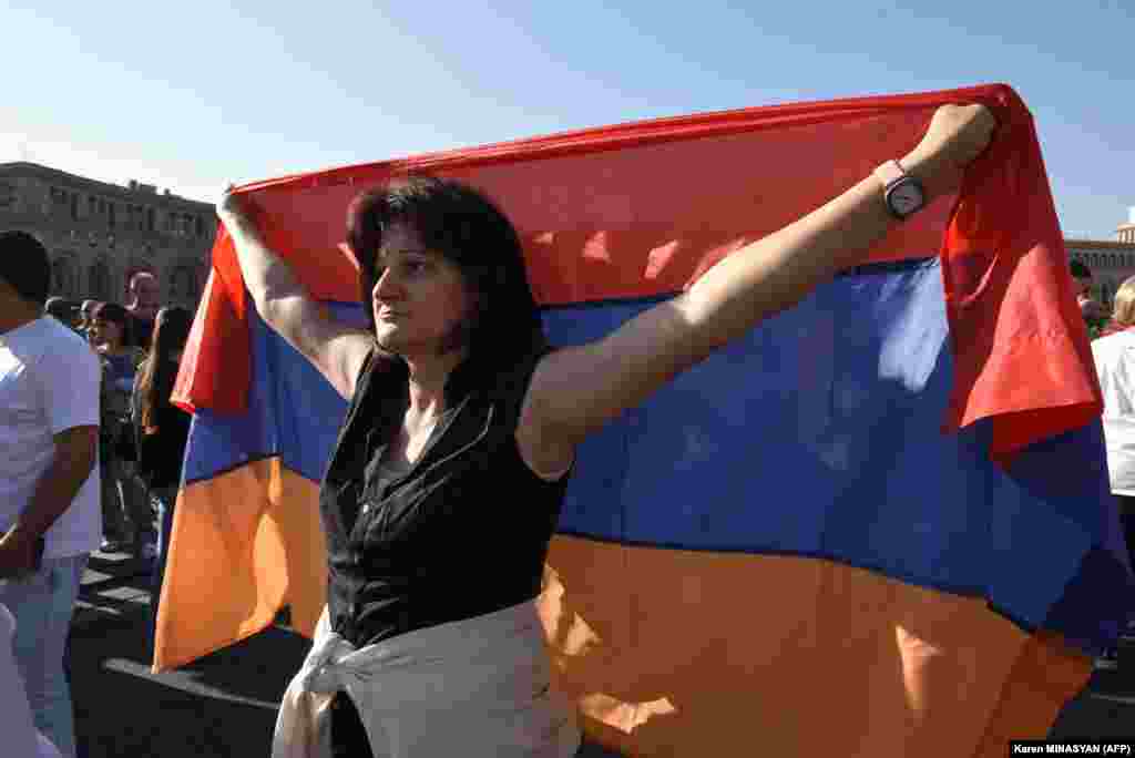 Armenians in Yerevan protest to urge the government to respond to the Azerbaijani military operation. After weeks of bloody skirmishes and one day after an aid shipment was finally allowed into the area, Azerbaijan launched the&nbsp;major escalation&nbsp;on September 19 with the breakaway region already teetering on the brink of a humanitarian crisis after being essentially blockaded for more than eight months despite international calls for Baku to allow food and other shipments.
