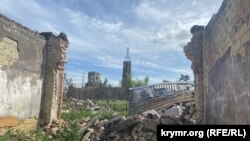 Разрушенная церковь в селе Новомихайловка, Донецкая область. Украина, 2023 год