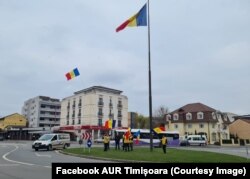 „Lanțul uman” în jurul catargelor ridicate ilegal a adunat sub zece persoane în 9 aprilie 2023