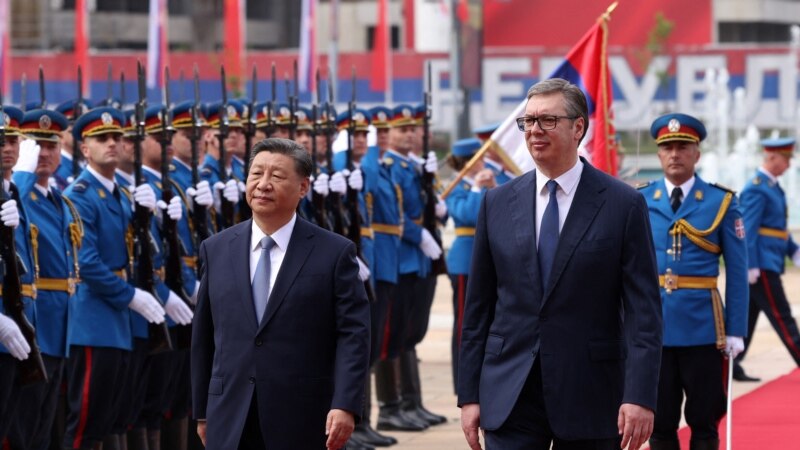 Кинескиот претседател Си ги поздрави граѓаните во Белград, следува средба со Вучиќ