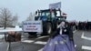 عکس مربوط به تجمع اعتراضی کشاورزان لهستانی در روز جمعه نهم فوریه (۲۰ بهمن) است