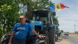 Fermierii au ieșit cu tractoarele pe traseele naționale. Cum a avut loc prima zi de protest, lângă Căușeni
