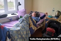 Нині Віктор Мірошниченко вимушений переселенець, він не може пересуватися самостійно