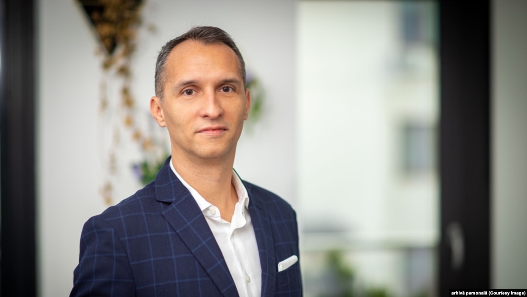 Mihai Constantinescu, consilier de educaţie financiară, spune la rubrica #10Întrebări ce soluții de economisire au românii cu venituri mici. 