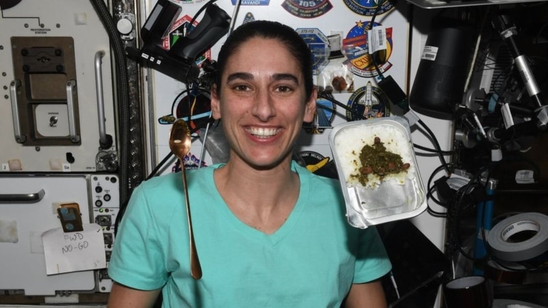 غذا در فضا؛ چرا بردن قورمه‌سبزی به ایستگاه فضایی مهم است؟  