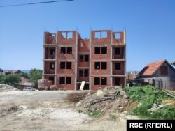 Blokirana dalja gradnja od strane kosovske opštine, ne zna se ko investira i izvodi radove, 21. juli 2023.