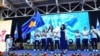 Kosovo: The Olympic team accepts the flag of Kosovo