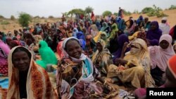 وضعیت بشری در سودان نیز وخیم است و درگیری های اخیر در آن کشور صد ها هزار تن را آواره ساخته است