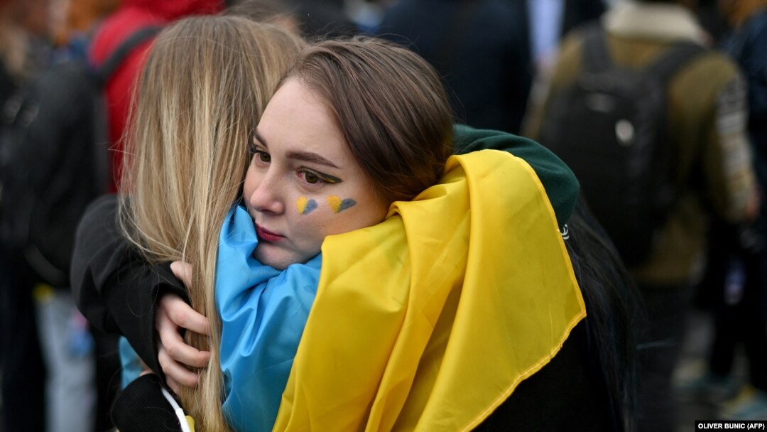 Також, за даними КМІС, за останній рік стало менше тих, хто вважає, що українці потроху долають суперечності та рухаються до згуртованої політичної нації. Фото ілюстративне 