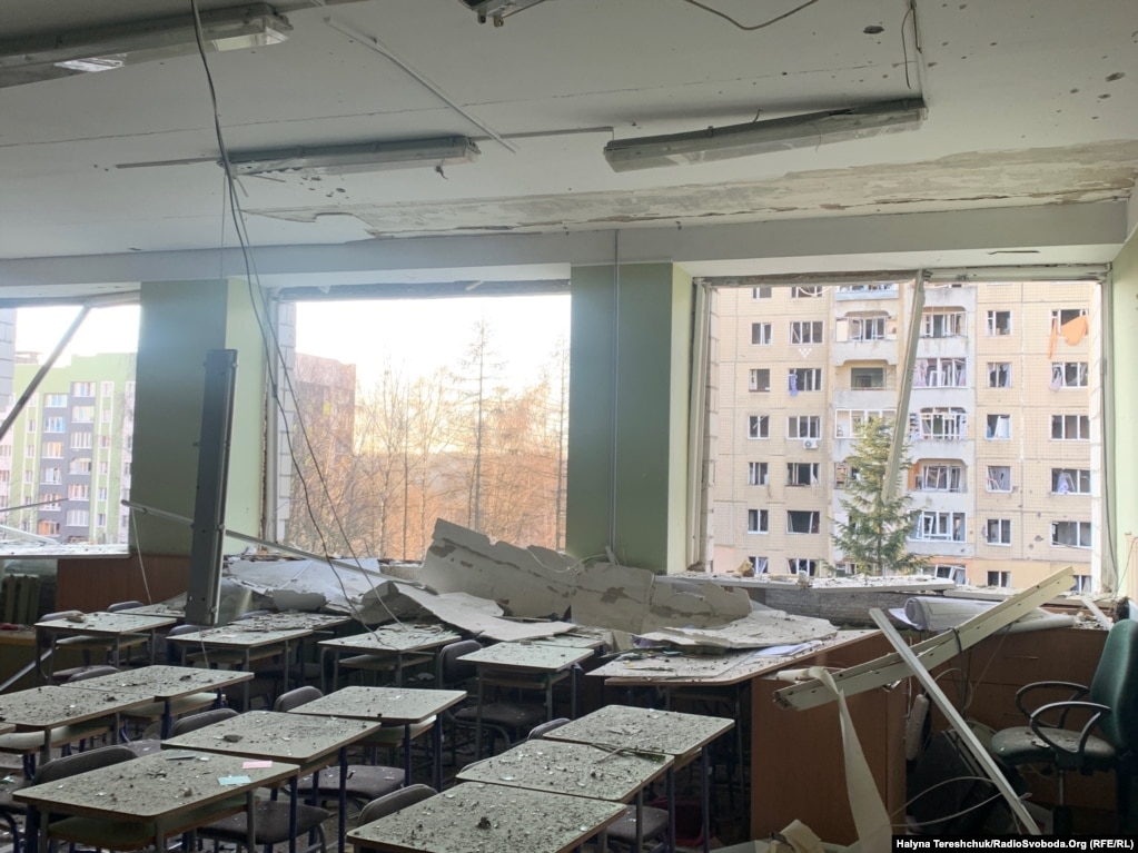 ЛЬВІВ &ndash; Під удар 29 грудня потрапив житловий квартал, пошкоджень зазнали 10 будинків, три школи і дитячий садочок