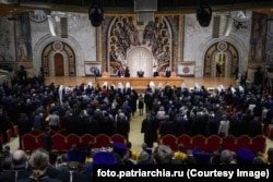 Патріарх Кирило проголошує Наказ... Усі стоять. Зібрання ВРНС під егідою РПЦ. 27 березня 2024 року