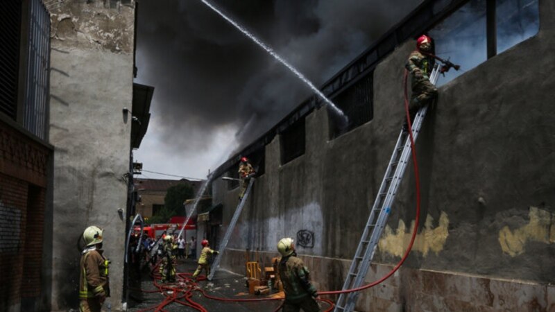 آتش‌سوزی در یک «ساختمان ناایمن» دیگر در تهران دست‌کم ۱۷ مصدوم بر جای گذاشت