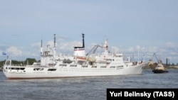 Руският океанографски кораб "Адмирал Владимирски"