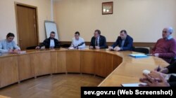 Встреча российских чиновников Севастополя с председателями садовых товариществ по вопросам электроснабжения Фиолента, февраль 2023 года