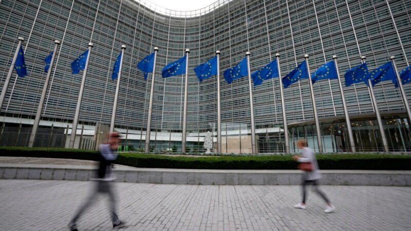 Komiteti ekonomik dhe social bëhet institucioni i parë i BE-së që pranon vendet kandidate