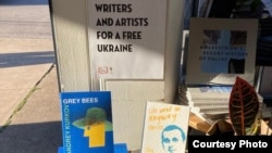 Knjige ukrajinskih autora izložene u Njujorku 28. februara 2022. 
