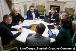 Прем’єр-міністр Денис Шмигаль та міністр фінансів Сергій Марченко зустрічаються з представниками місії МВФ, 2 жовтня 2023 року