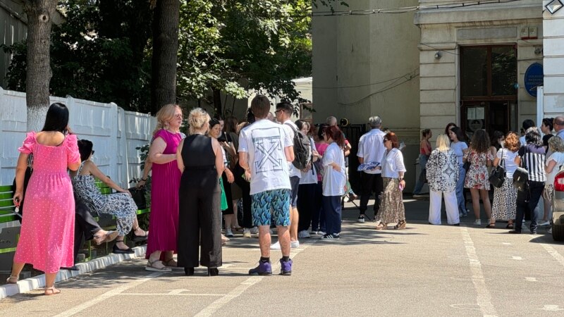 Ce job își poate găsi un absolvent de liceu care nu trece bacalaureatul? „Piața muncii astăzi arată foarte rău”