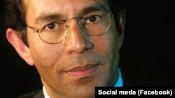 د افغانستان د وروستي پاچا محمد ظاهر شاه زوی، شهزاده میرویس چې تازه کابل کې وفات شوی او هملته خاورو ته سپارل کیږي