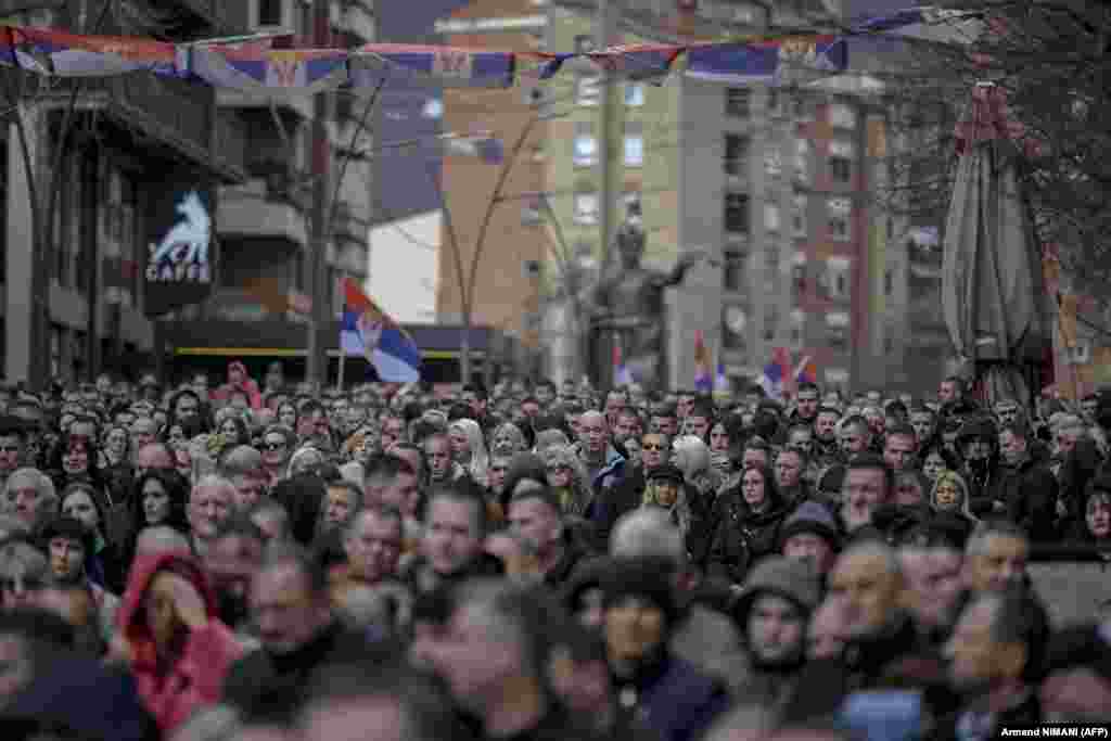 Kosovo Serbs gather take part in a protest in Mitrovica against a decision by the country&#39;s central bank that targeted the use of Serbian dinars for cash transactions.&nbsp;