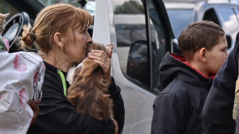 Granatiranje i strah od nove okupacije: Evakuacija ukrajinskog Vovčanska