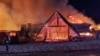 Un puternic incendiu a izbucnit în a doua zi de Crăciun la pensiunea Ferma Dacilor, din satul Tohani, comuna Gura Vadului, la circa 90 de kilometri nord de București.