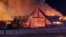 Un puternic incendiu a izbucnit în a doua zi de Crăciun la pensiunea Ferma Dacilor, din satul Tohani, comuna Gura Vadului, la circa 90 de kilometri nord de București.