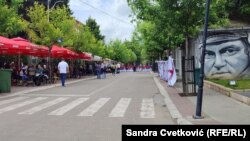 Ulice Zvečana, ispred Opštine, 6. jun