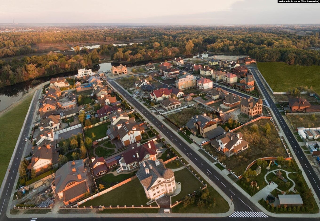 Заступник генпрокурора Вербицький оселився в дорогому будинку «за вигідною ціною»_9